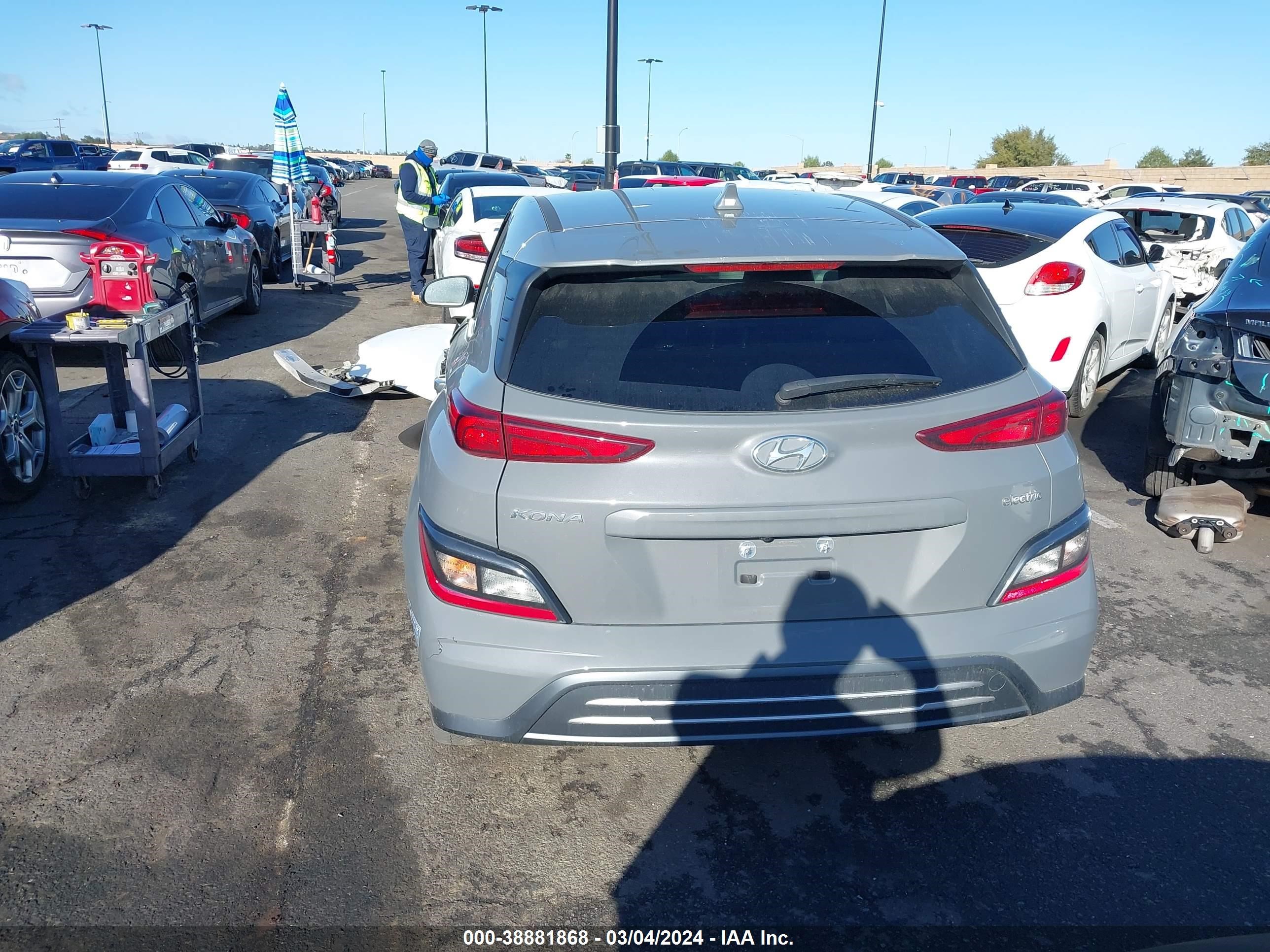 Photo 15 VIN: KM8K33AG2NU140186 - HYUNDAI KONA 