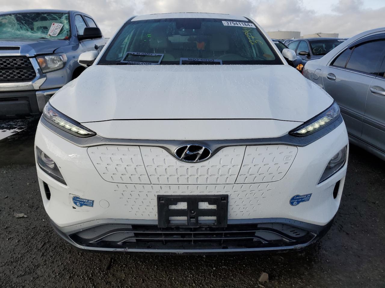 Photo 4 VIN: KM8K33AG3MU128224 - HYUNDAI KONA 