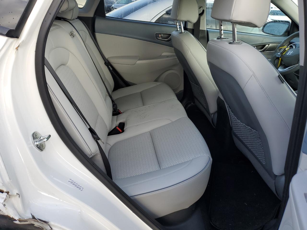 Photo 9 VIN: KM8K33AG3MU128224 - HYUNDAI KONA 