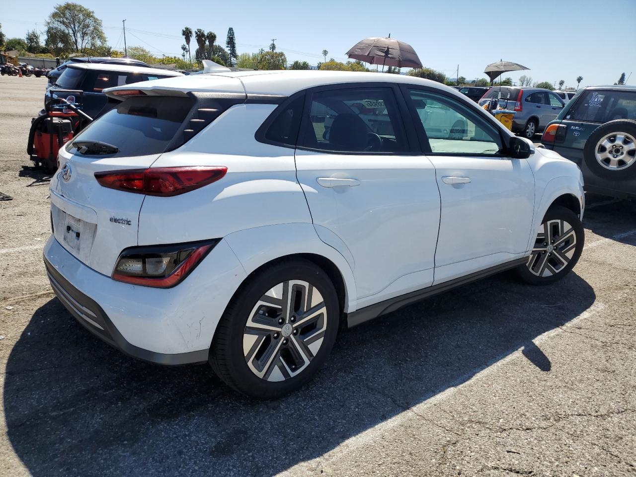 Photo 2 VIN: KM8K33AG4PU166050 - HYUNDAI KONA 