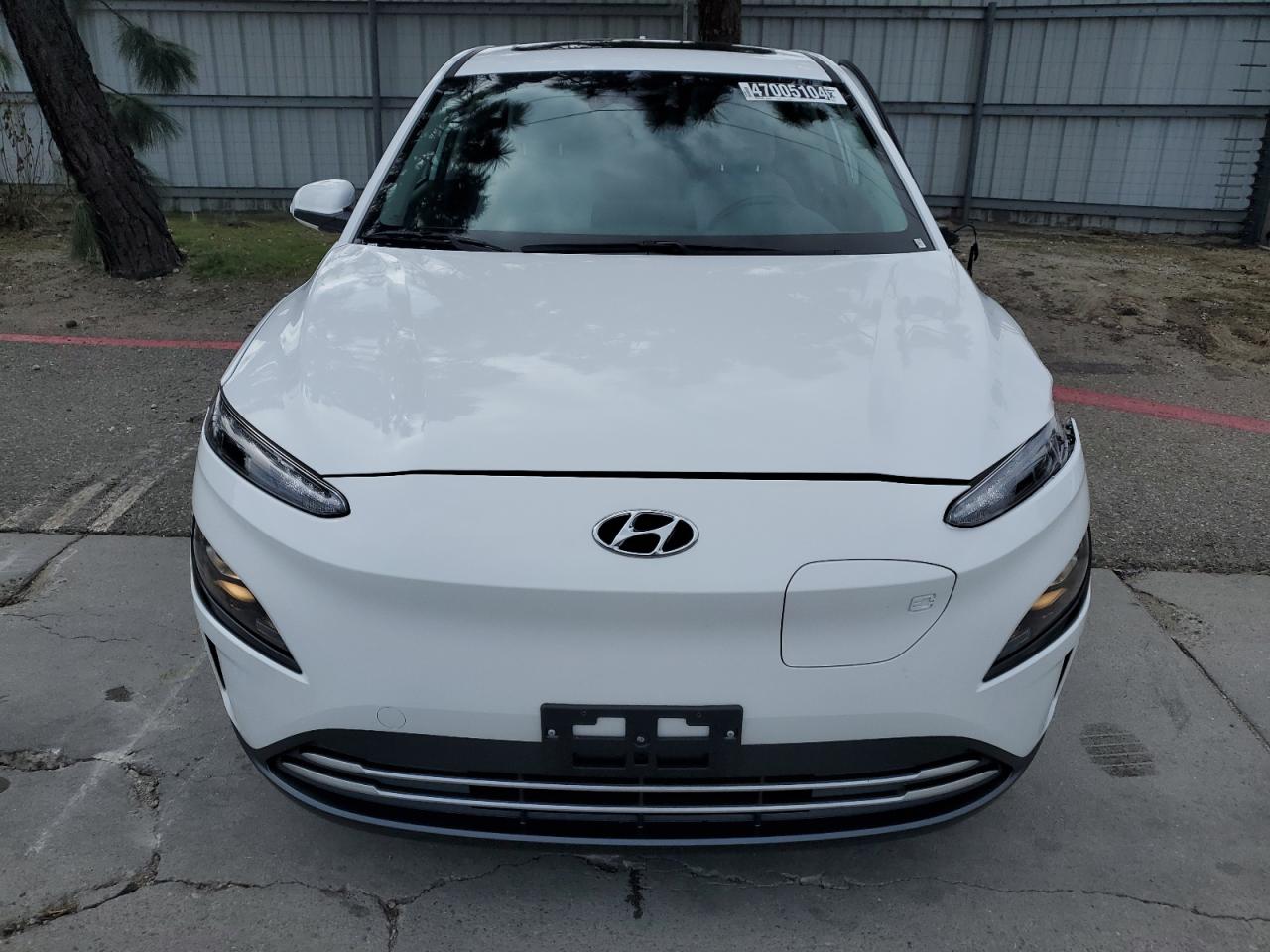 Photo 4 VIN: KM8K33AG5PU187411 - HYUNDAI KONA 