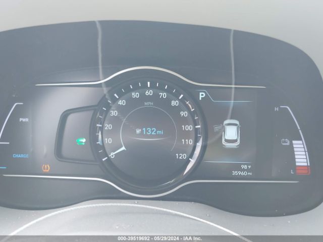 Photo 6 VIN: KM8K33AG6LU094097 - HYUNDAI KONA 