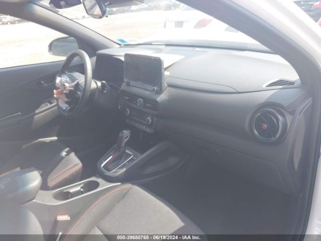 Photo 4 VIN: KM8K3CA33PU030294 - HYUNDAI KONA 