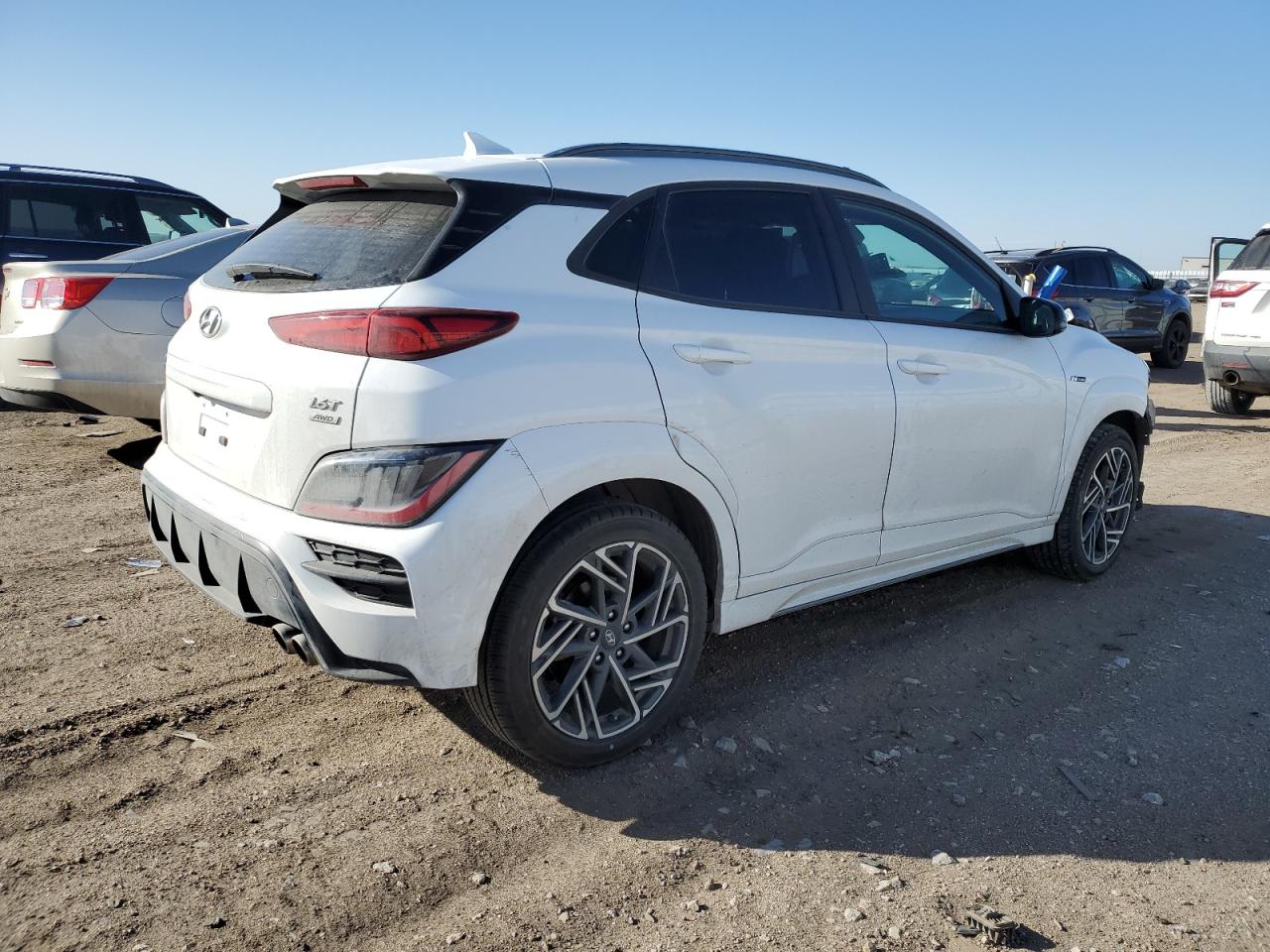 Photo 2 VIN: KM8K3CA36NU863620 - HYUNDAI KONA 