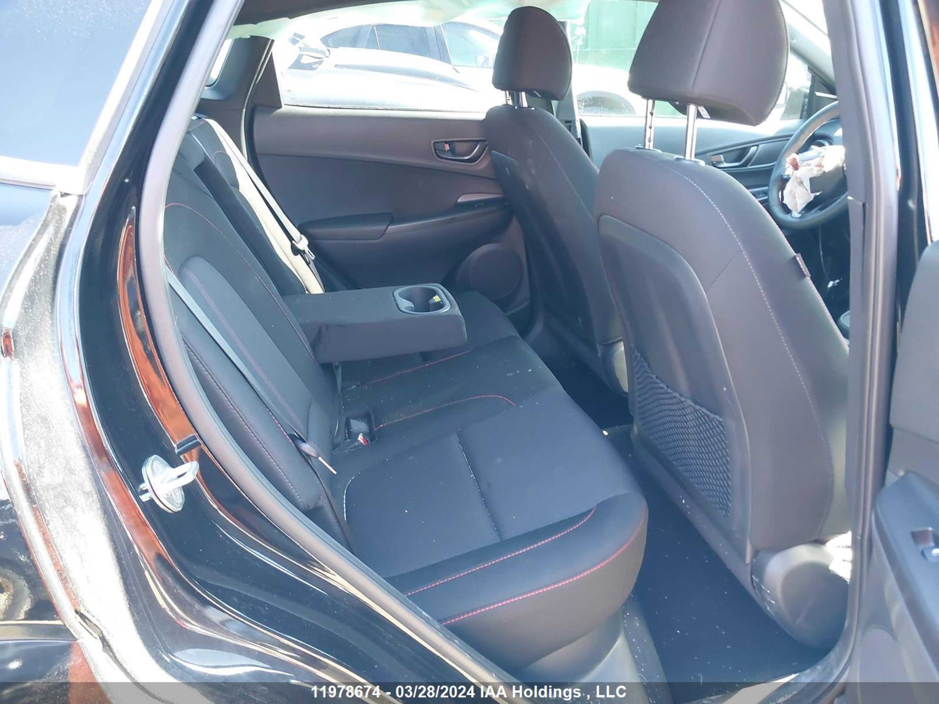 Photo 7 VIN: KM8K3CA36PU021802 - HYUNDAI KONA 