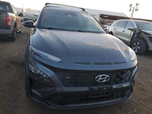 Photo 4 VIN: KM8K3CA38NU857365 - HYUNDAI KONA 