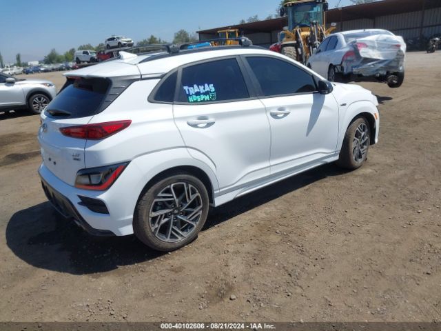 Photo 3 VIN: KM8K3CA39PU980305 - HYUNDAI KONA 