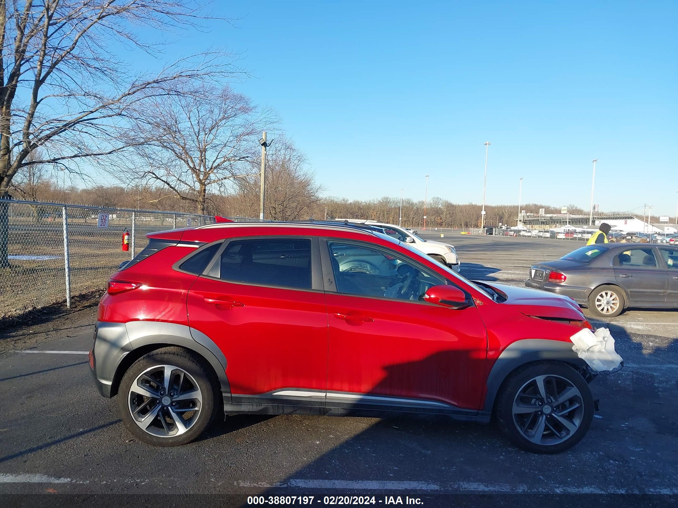 Photo 11 VIN: KM8K3CA51KU225191 - HYUNDAI KONA 