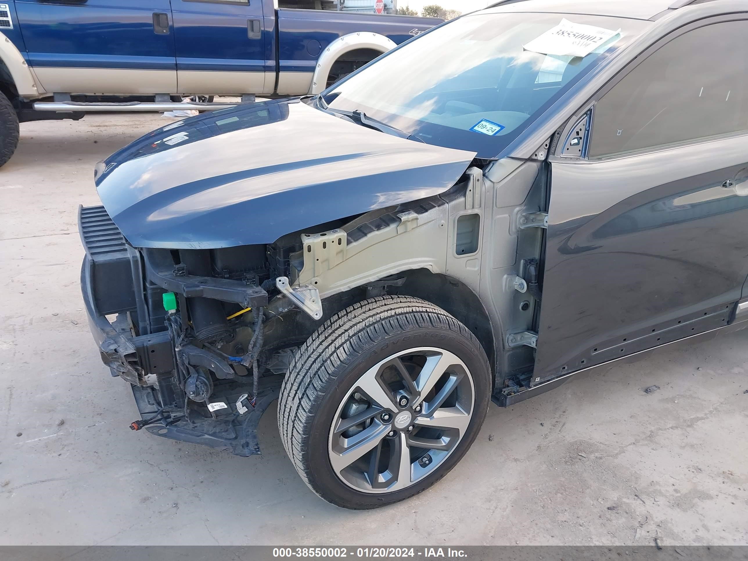 Photo 5 VIN: KM8K3CA53KU265935 - HYUNDAI KONA 