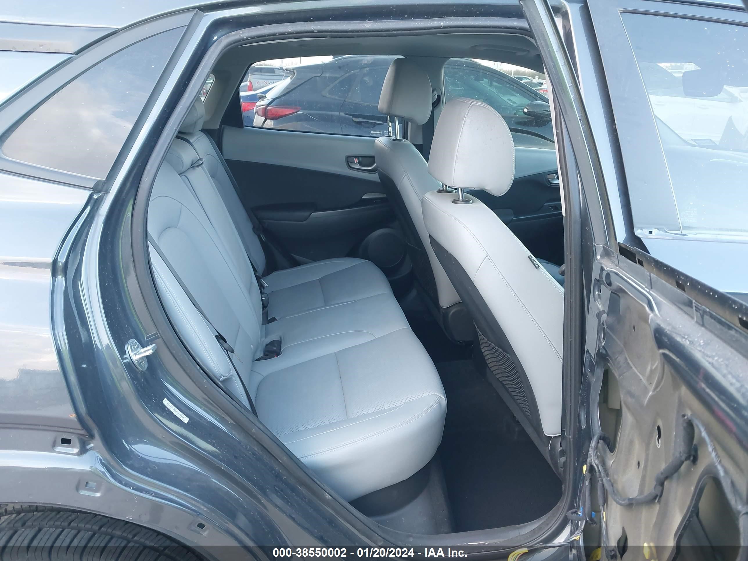 Photo 7 VIN: KM8K3CA53KU265935 - HYUNDAI KONA 