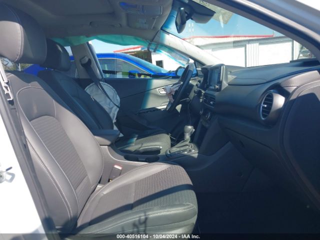 Photo 4 VIN: KM8K3CA53KU380826 - HYUNDAI KONA 