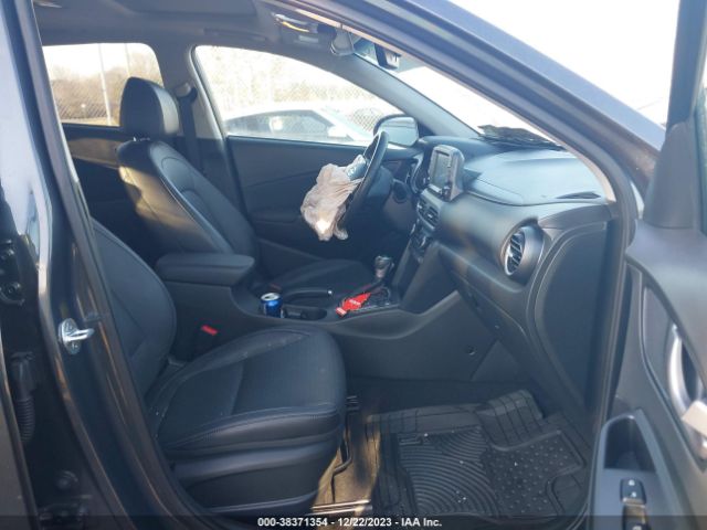 Photo 4 VIN: KM8K3CA58JU102082 - HYUNDAI KONA 