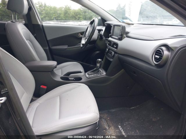 Photo 4 VIN: KM8K3CA59MU636096 - HYUNDAI KONA 