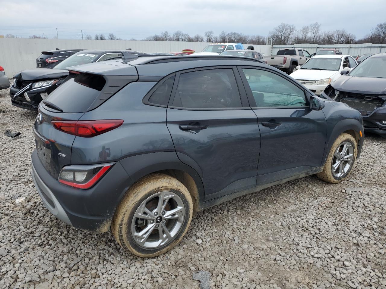 Photo 2 VIN: KM8K3CAB1NU758457 - HYUNDAI KONA 