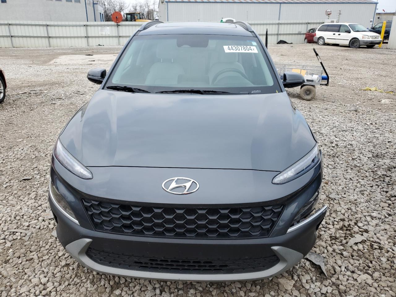 Photo 4 VIN: KM8K3CAB1NU758457 - HYUNDAI KONA 