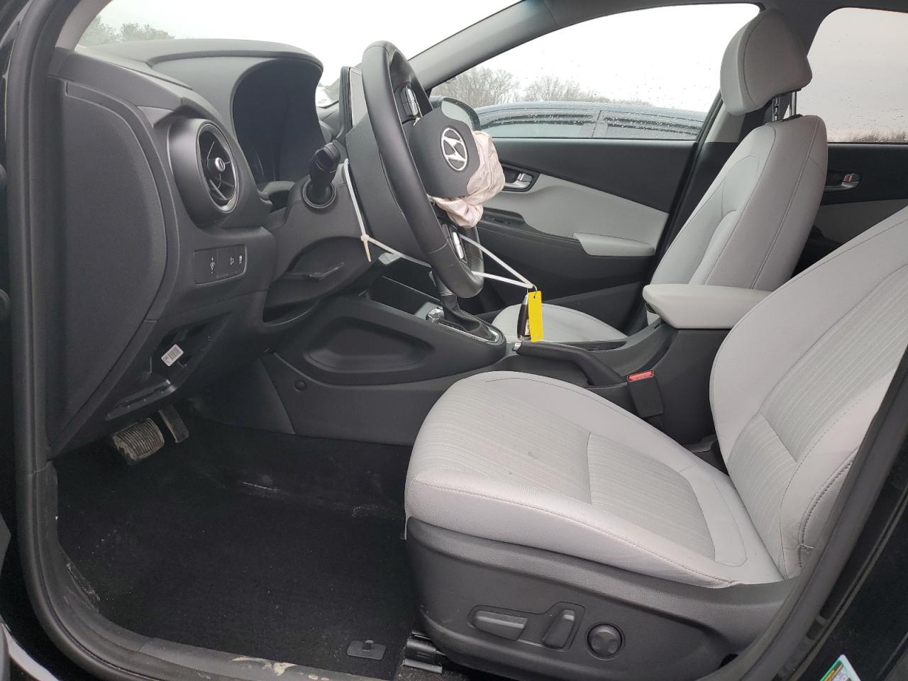 Photo 6 VIN: KM8K3CAB2PU014112 - HYUNDAI KONA 