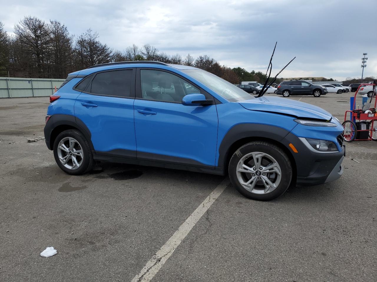 Photo 3 VIN: KM8K3CAB7NU896956 - HYUNDAI KONA 