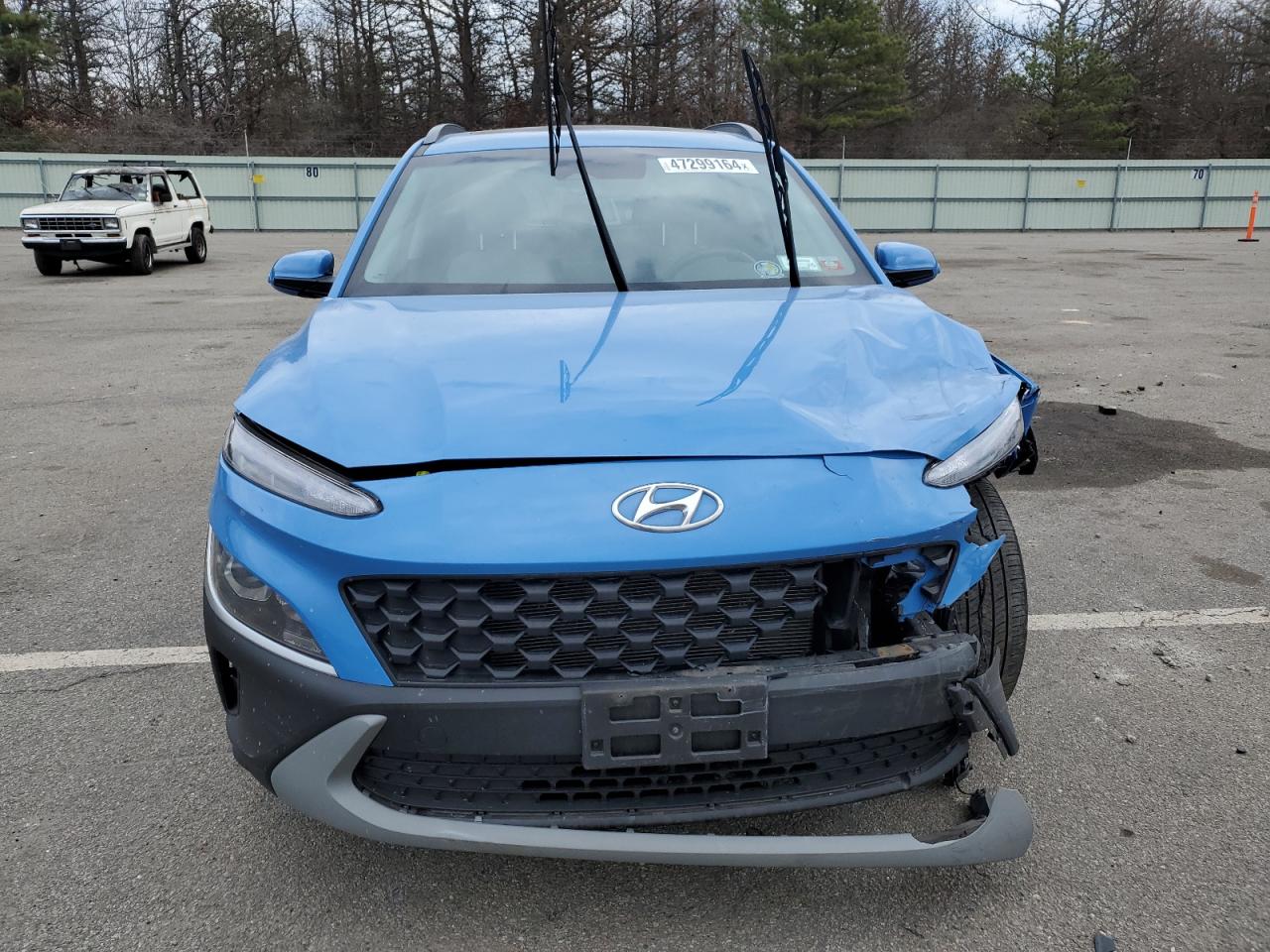 Photo 4 VIN: KM8K3CAB7NU896956 - HYUNDAI KONA 