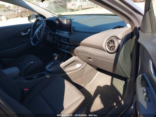 Photo 4 VIN: KM8K3CAB7PU048708 - HYUNDAI KONA 