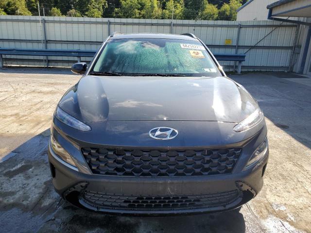 Photo 4 VIN: KM8K3CAB8PU024935 - HYUNDAI KONA SEL 