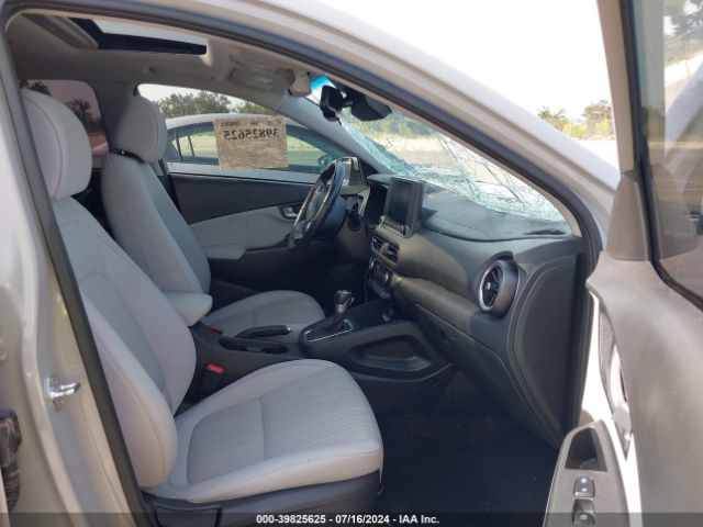 Photo 4 VIN: KM8K3CAB9NU880709 - HYUNDAI KONA 