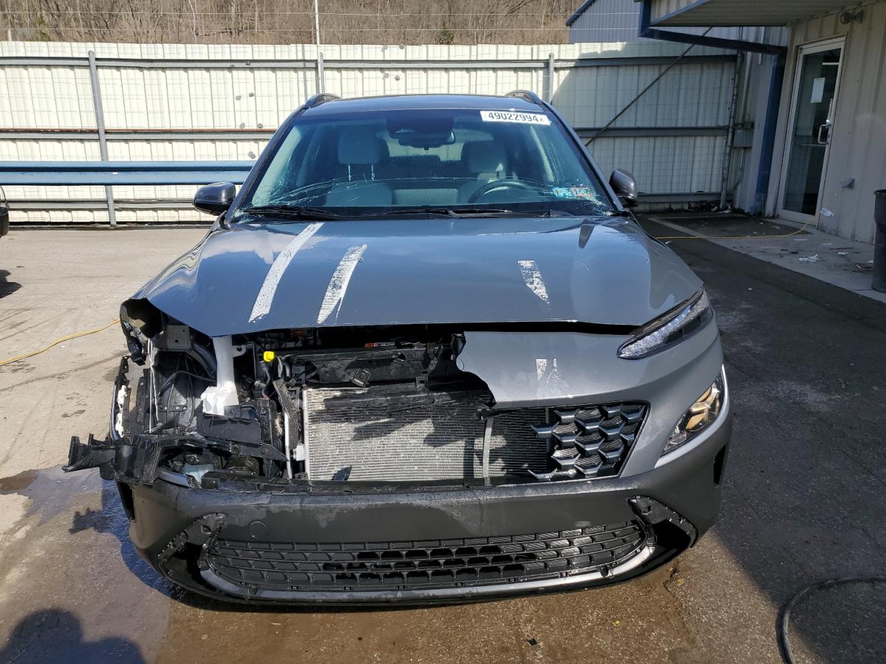 Photo 4 VIN: KM8K3CAB9PU008209 - HYUNDAI KONA 