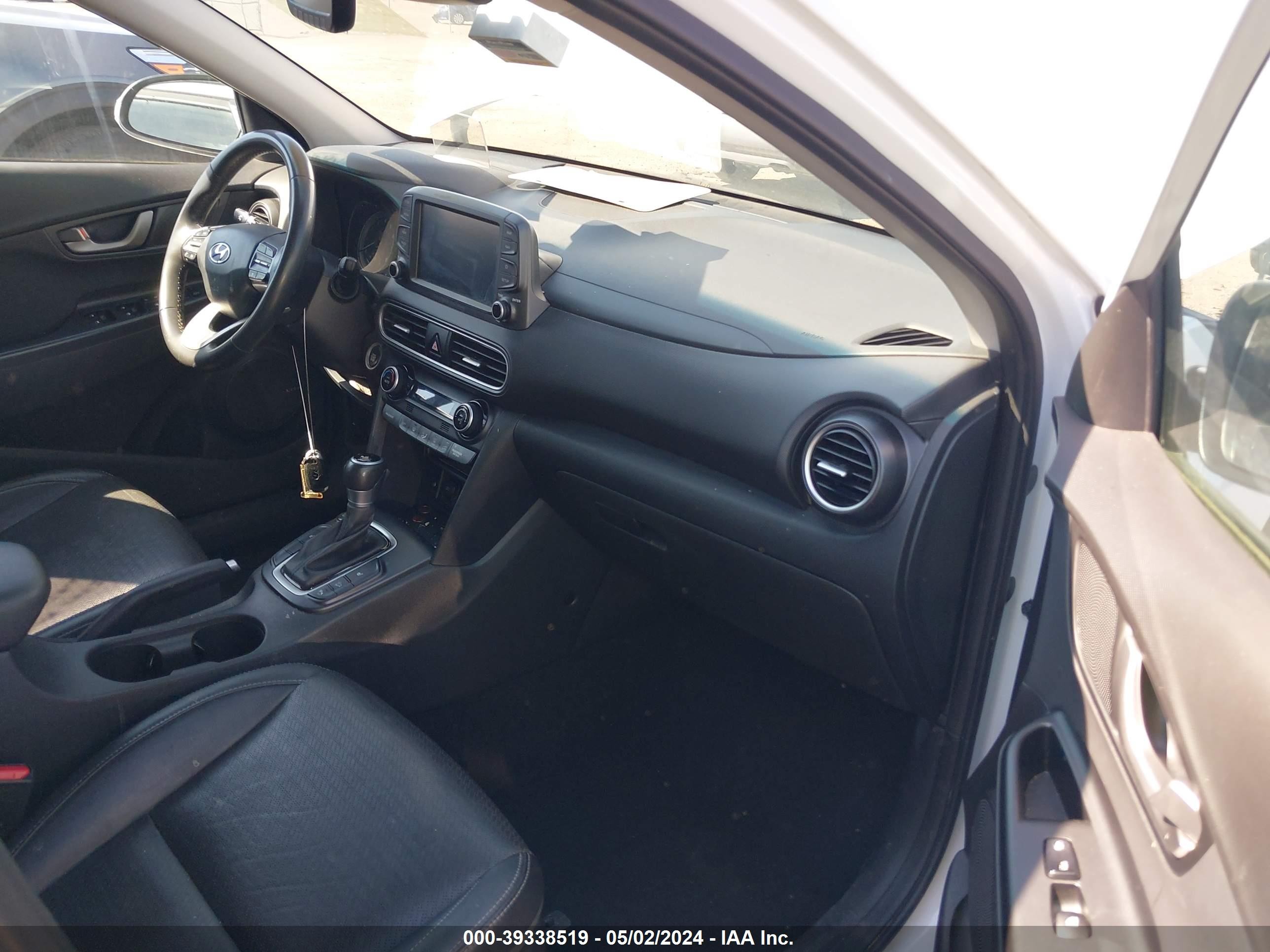 Photo 4 VIN: KM8K53A52LU502359 - HYUNDAI KONA 