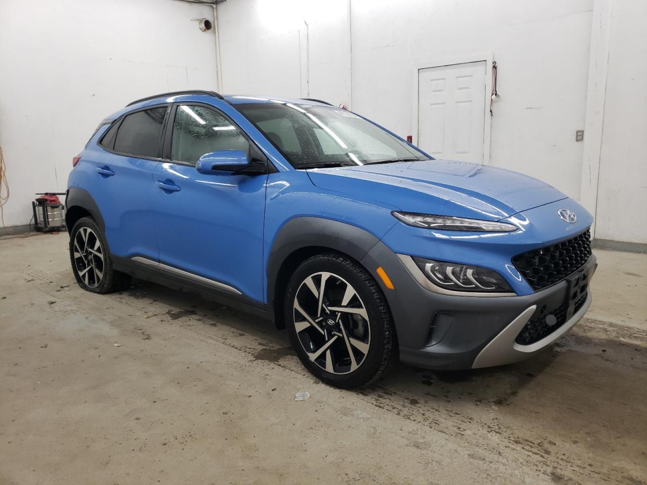 Photo 3 VIN: KM8K5CA31NU906626 - HYUNDAI KONA 