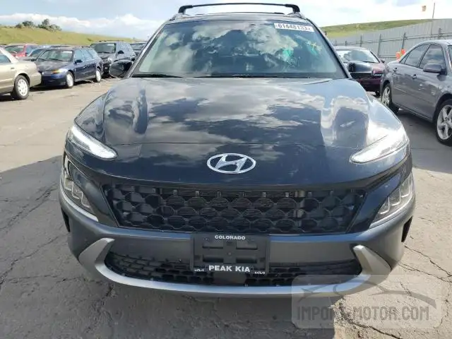 Photo 4 VIN: KM8K5CA32NU823125 - HYUNDAI KONA 