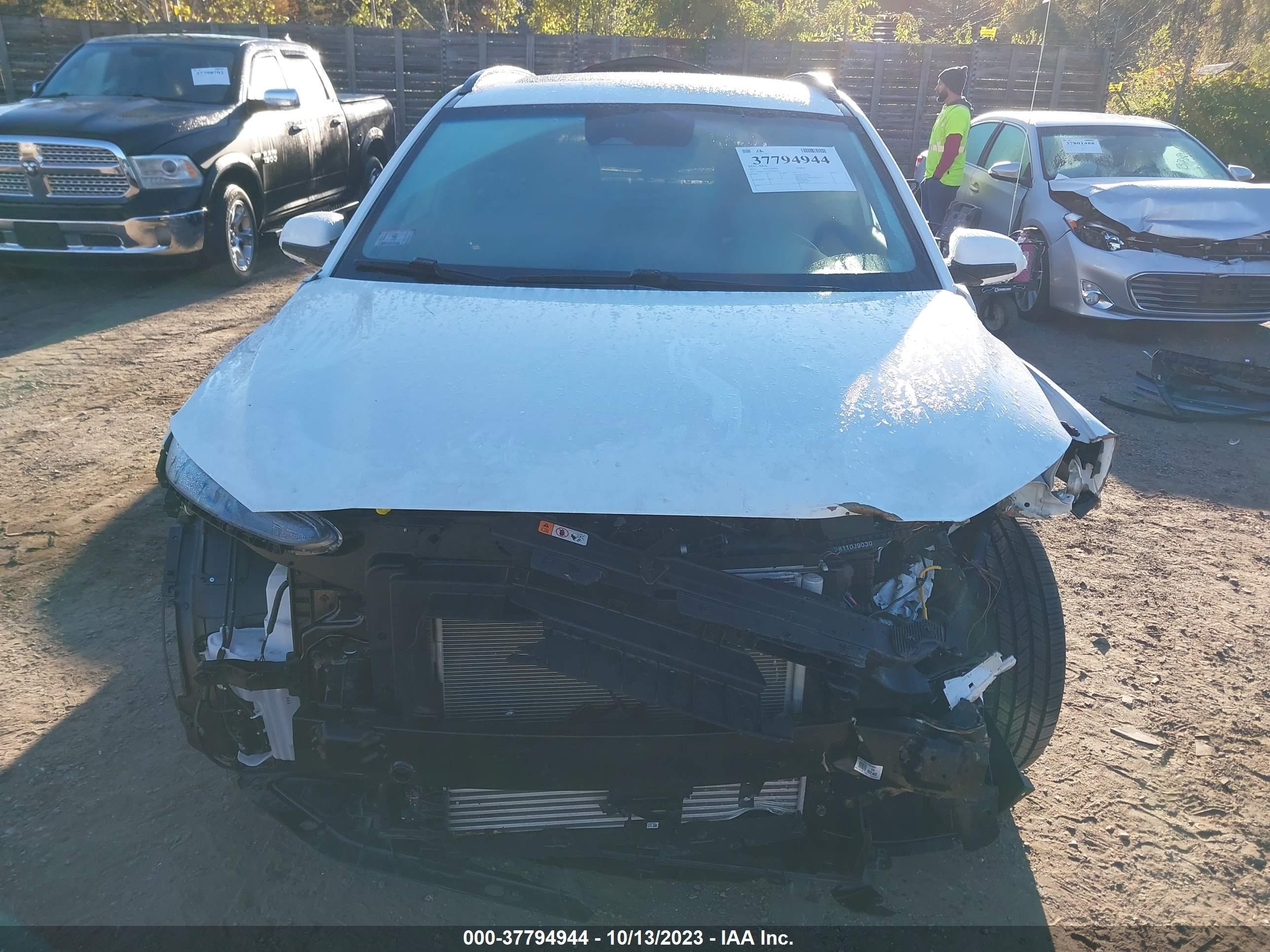 Photo 11 VIN: KM8K5CA33NU884161 - HYUNDAI KONA 