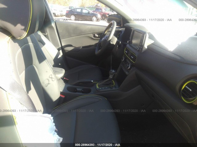 Photo 4 VIN: KM8K5CA55KU304566 - HYUNDAI KONA 