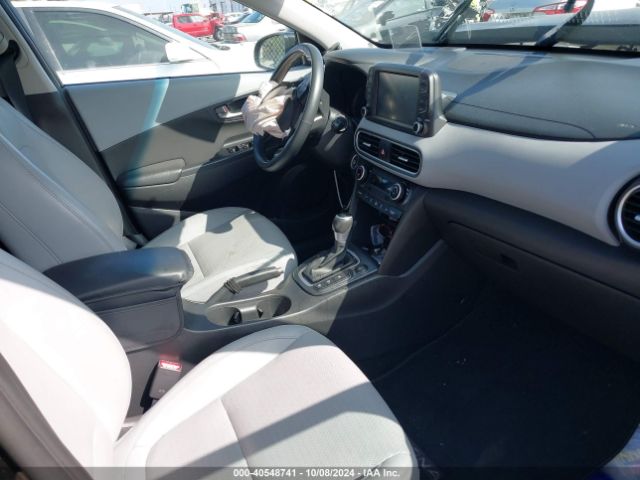 Photo 4 VIN: KM8K5CA57JU091859 - HYUNDAI KONA 