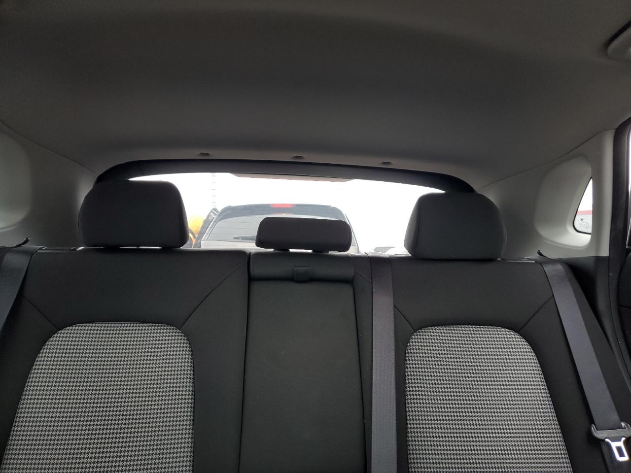 Photo 9 VIN: KM8K62AA7JU075231 - HYUNDAI KONA 