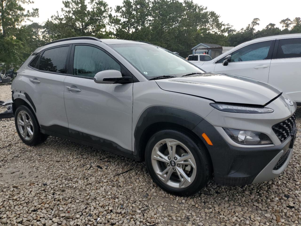 Photo 3 VIN: KM8K62AB0PU009301 - HYUNDAI KONA 