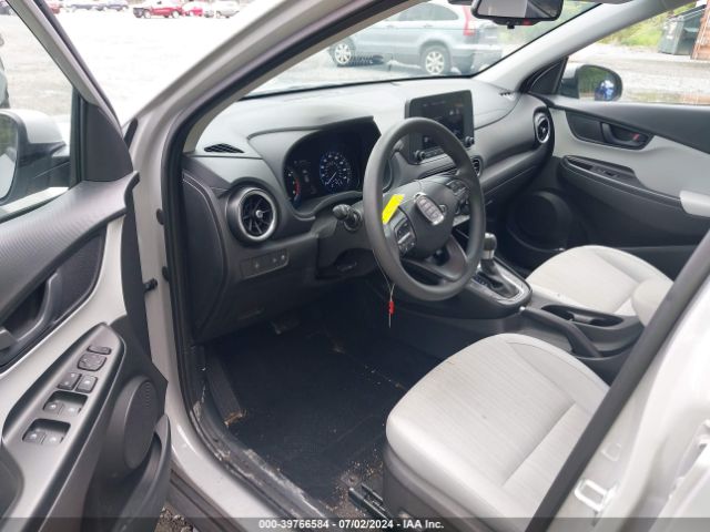 Photo 4 VIN: KM8K62AB0PU977379 - HYUNDAI KONA 