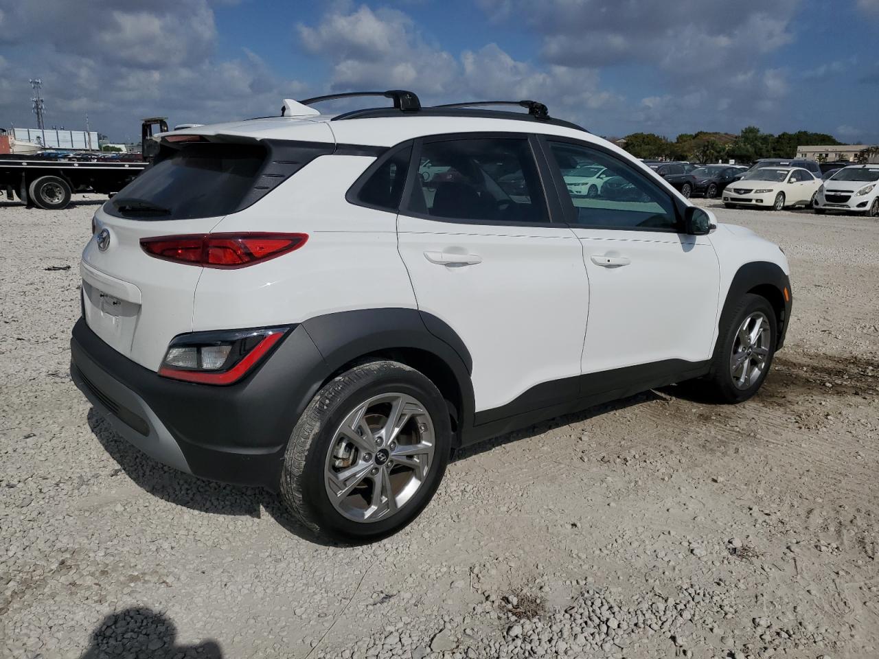 Photo 2 VIN: KM8K62AB1PU008058 - HYUNDAI KONA 