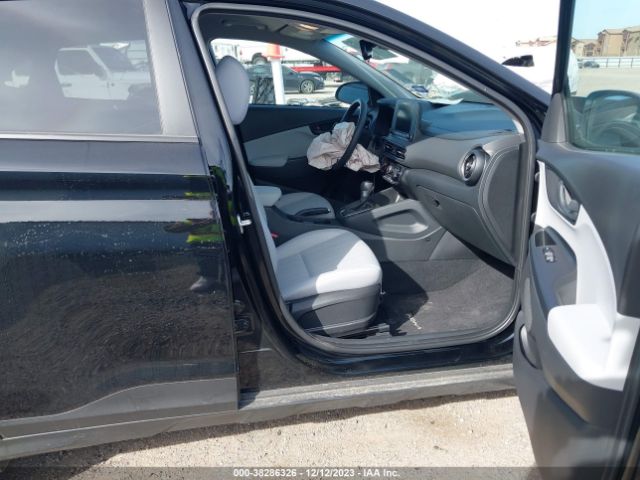 Photo 4 VIN: KM8K62AB1PU042579 - HYUNDAI KONA 