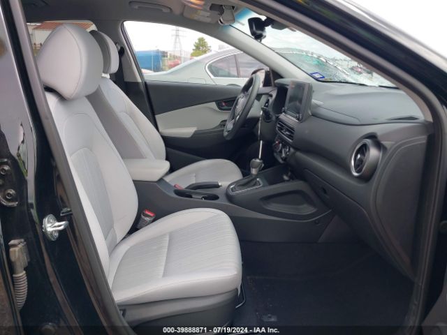 Photo 4 VIN: KM8K62AB2PU984950 - HYUNDAI KONA 