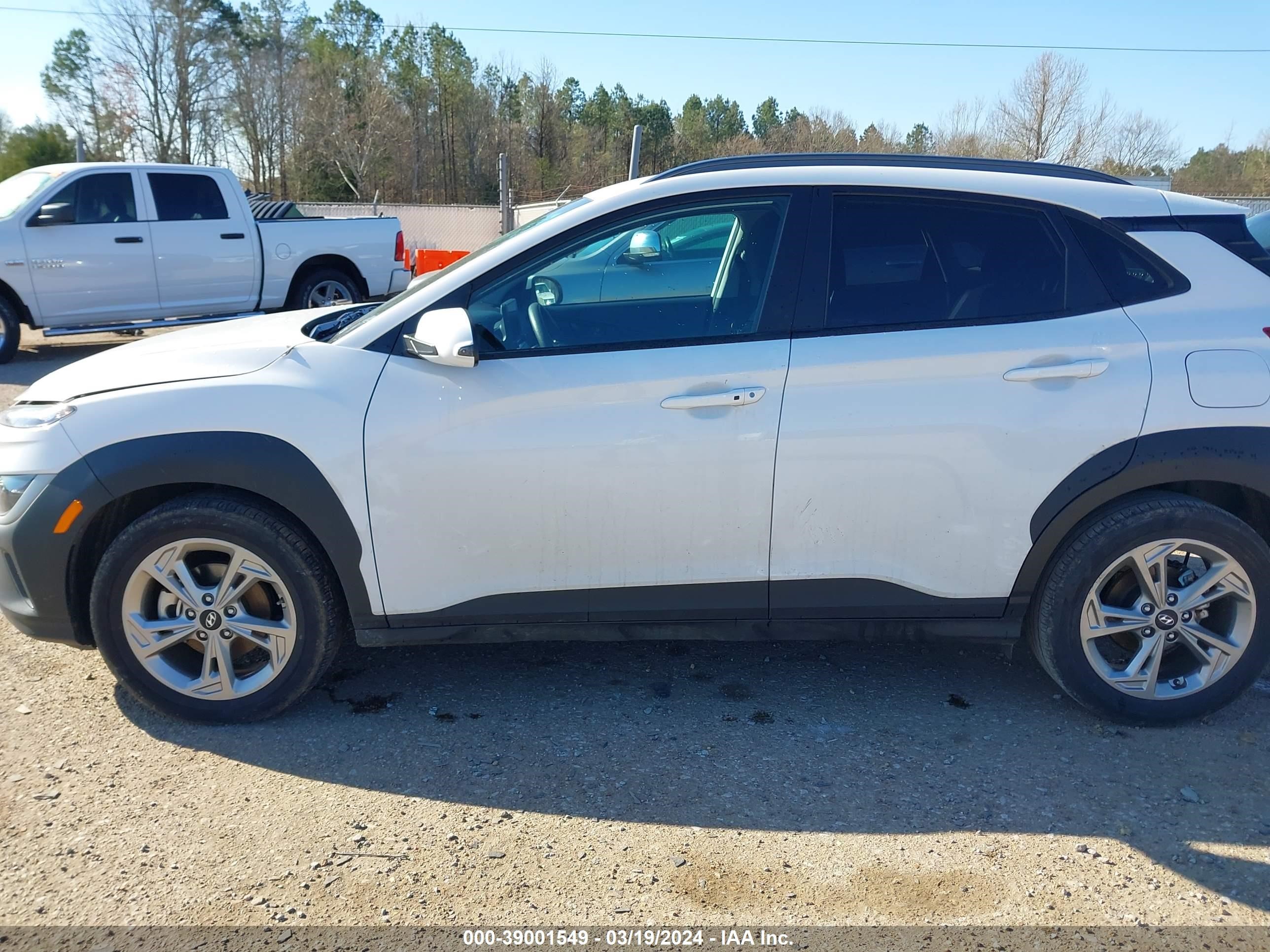 Photo 13 VIN: KM8K62AB3PU960320 - HYUNDAI KONA 