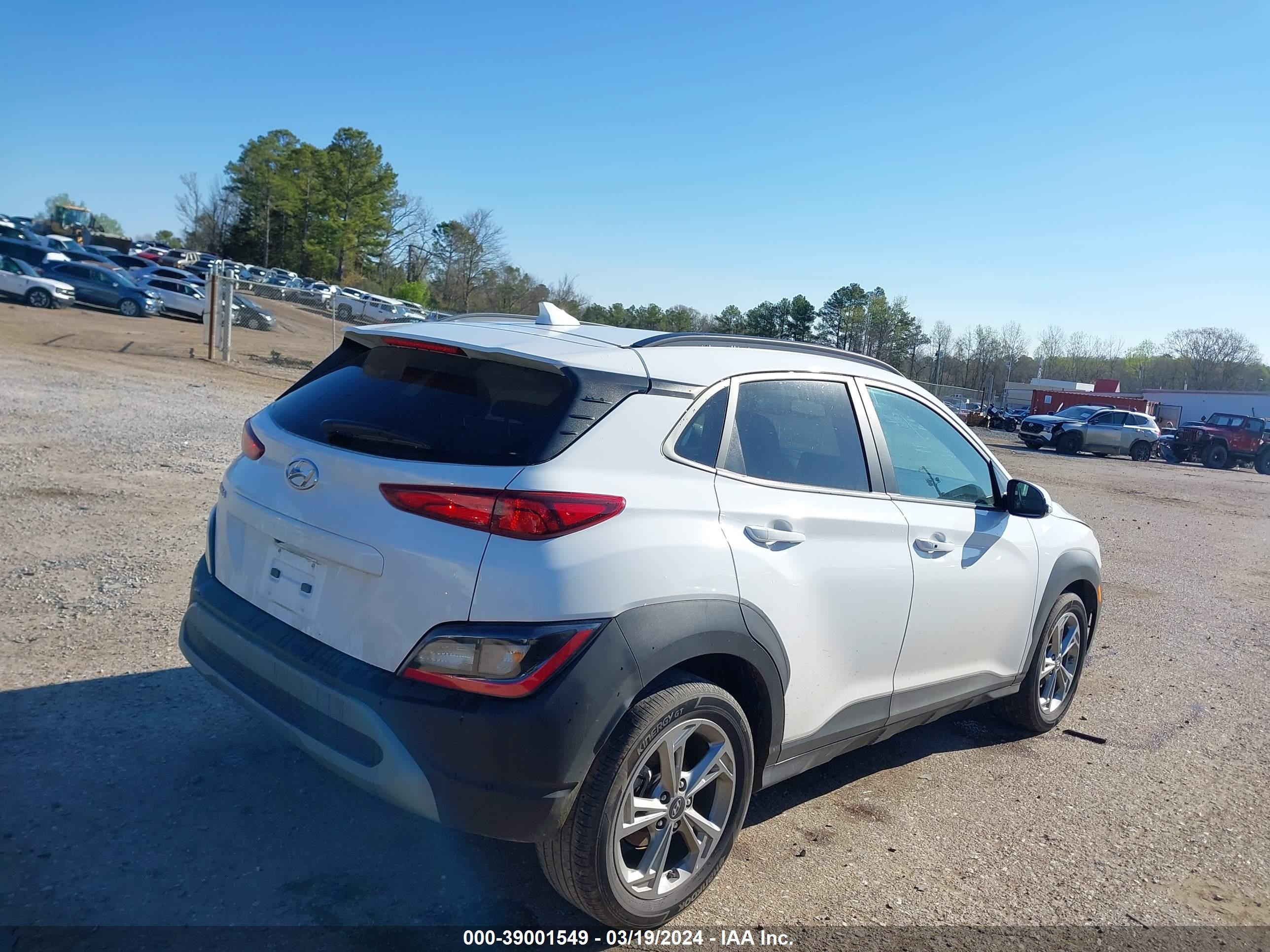 Photo 3 VIN: KM8K62AB3PU960320 - HYUNDAI KONA 