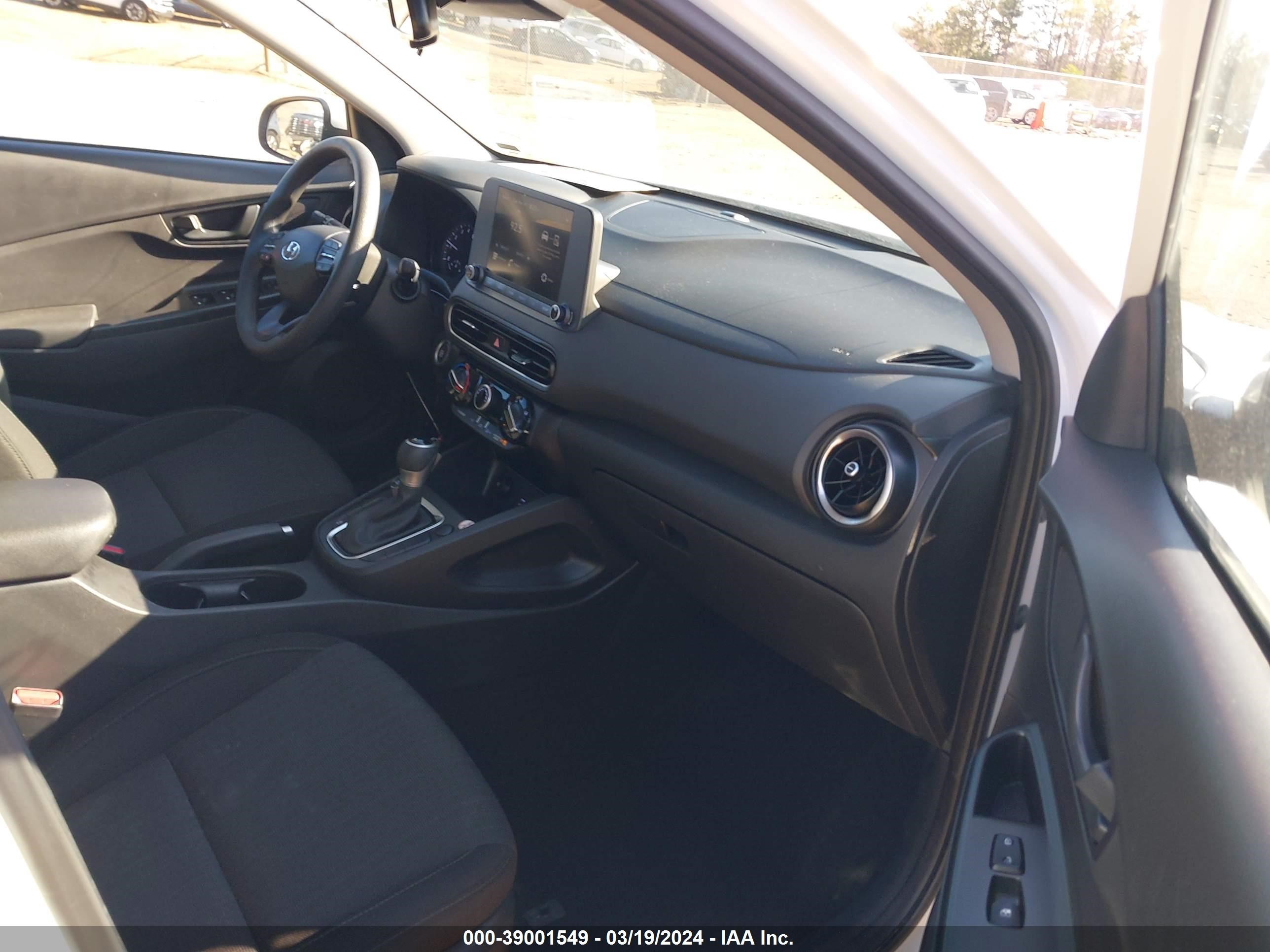 Photo 4 VIN: KM8K62AB3PU960320 - HYUNDAI KONA 