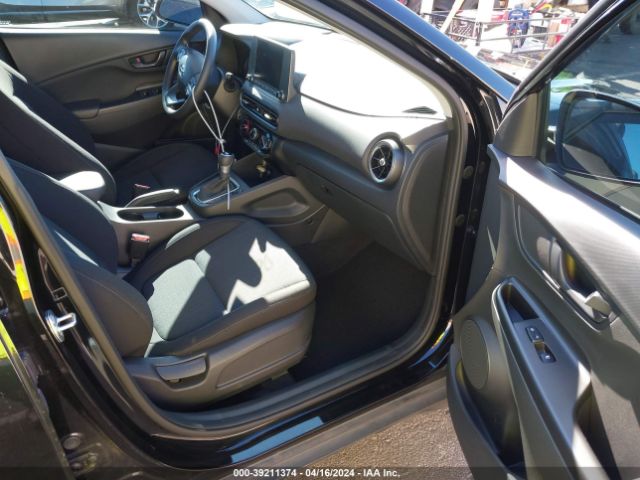 Photo 4 VIN: KM8K62AB4NU812853 - HYUNDAI KONA 