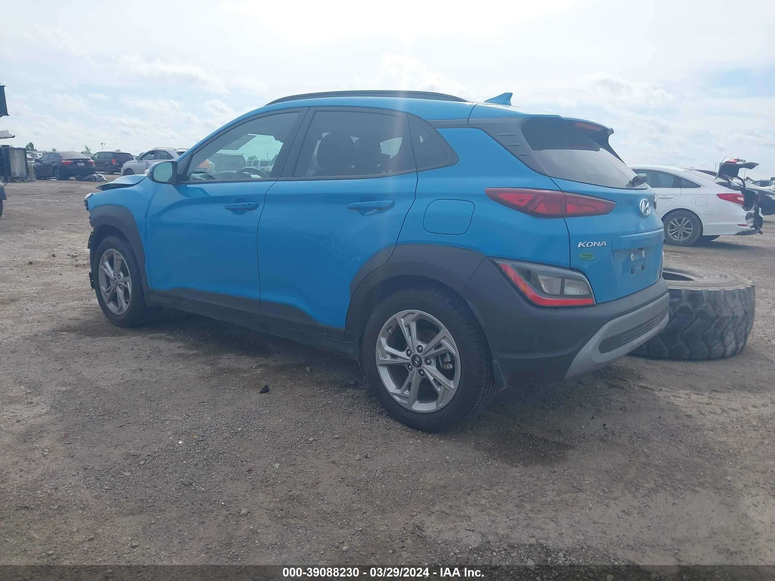 Photo 2 VIN: KM8K62AB5NU918194 - HYUNDAI KONA 