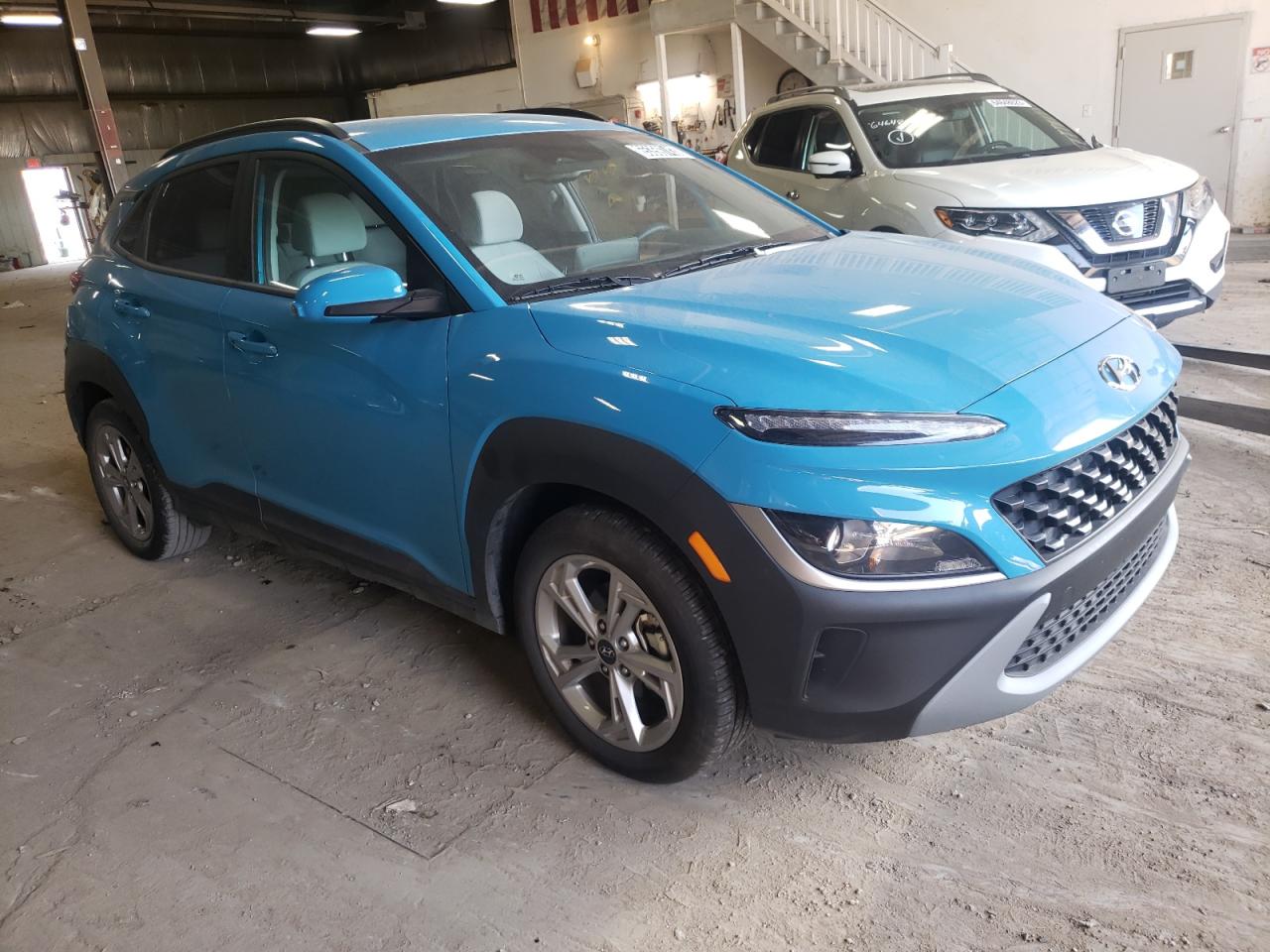 Photo 3 VIN: KM8K62AB6PU975930 - HYUNDAI KONA 