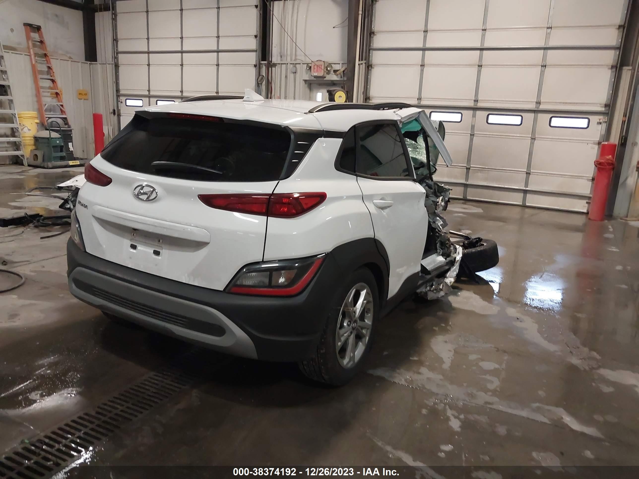 Photo 3 VIN: KM8K62AB6PU978584 - HYUNDAI KONA 