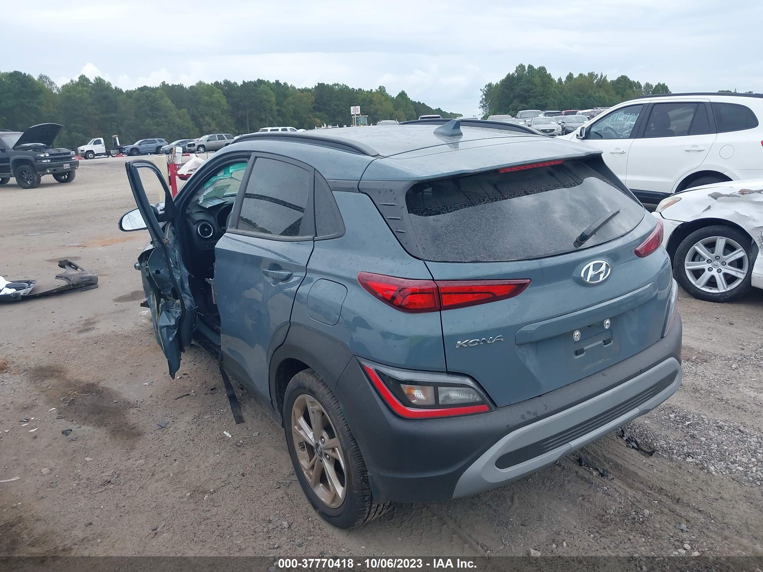 Photo 2 VIN: KM8K62AB8NU926645 - HYUNDAI KONA 