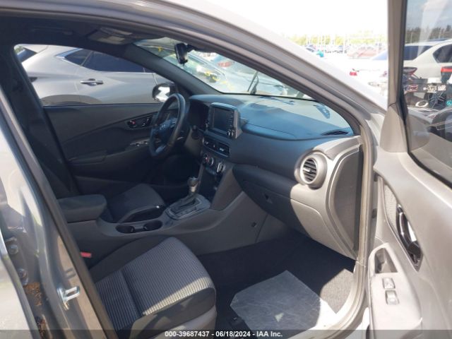 Photo 4 VIN: KM8K63A53MU696494 - HYUNDAI KONA 