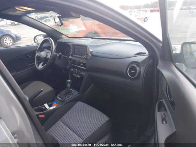 Photo 4 VIN: KM8K63A54MU694642 - HYUNDAI KONA 