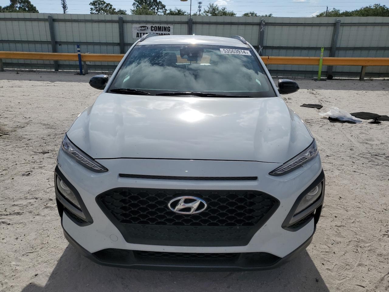 Photo 4 VIN: KM8K63A58MU676726 - HYUNDAI KONA 