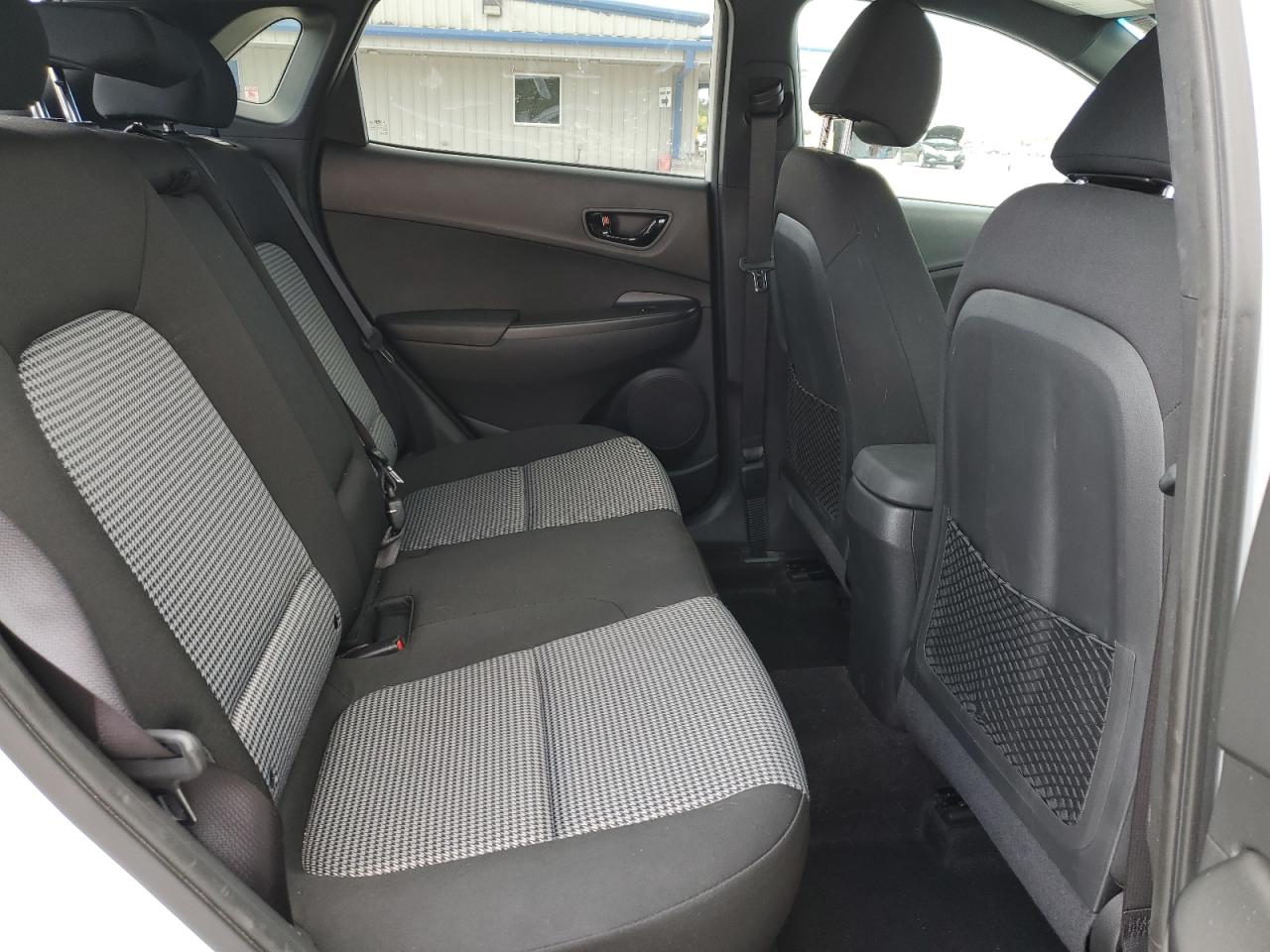 Photo 9 VIN: KM8K63A58MU676726 - HYUNDAI KONA 